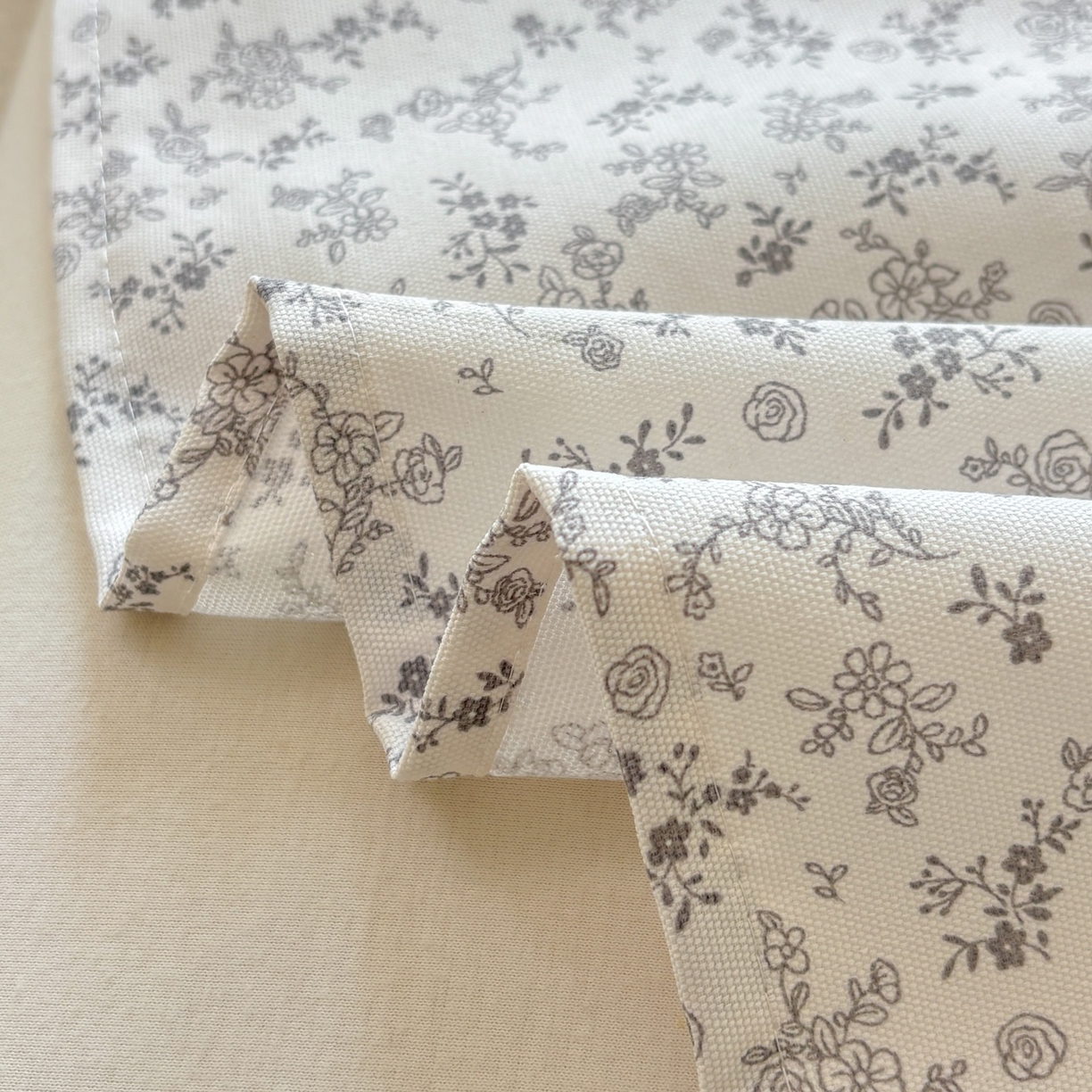 91家纺网 家纺一手货源 找家纺 青泽家纺 2025新款原棉标老粗布系列床单三件套 花间兔