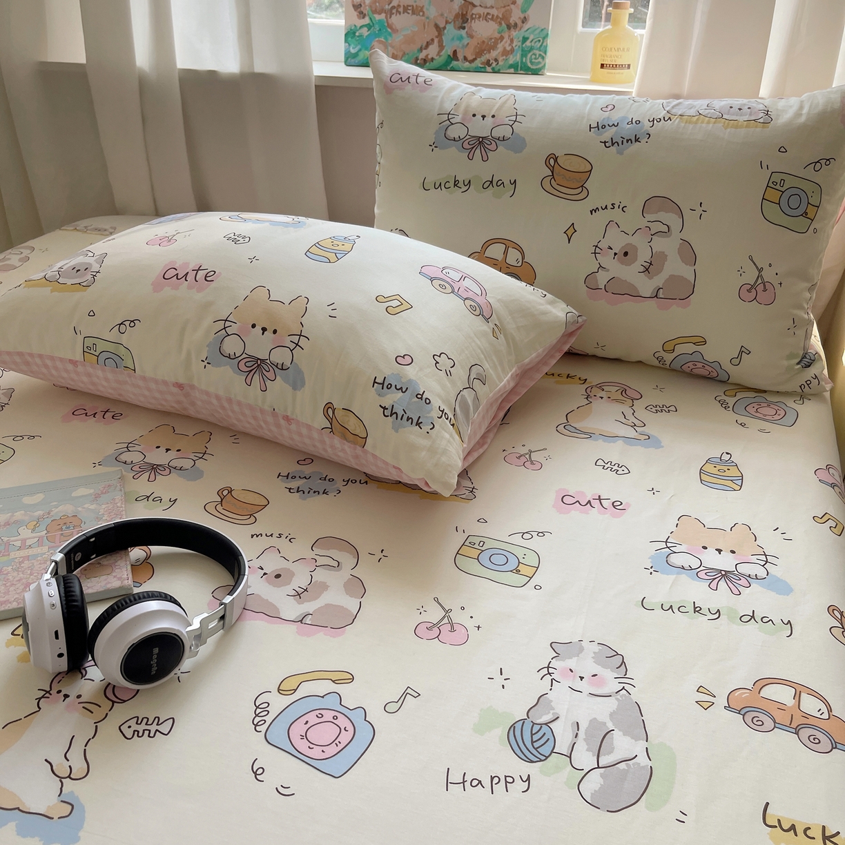 91家纺网 家纺一手货源 找家纺 六巷胡同 2026新款40支全棉13070INS卡通全棉单品枕套 猫咪聚会趴