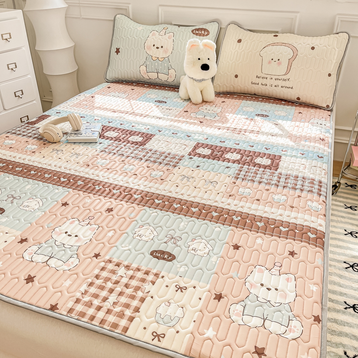 摩妮卡 2026新款数码大版小清新乳胶凉席床席款三件套-场景一 解压小群