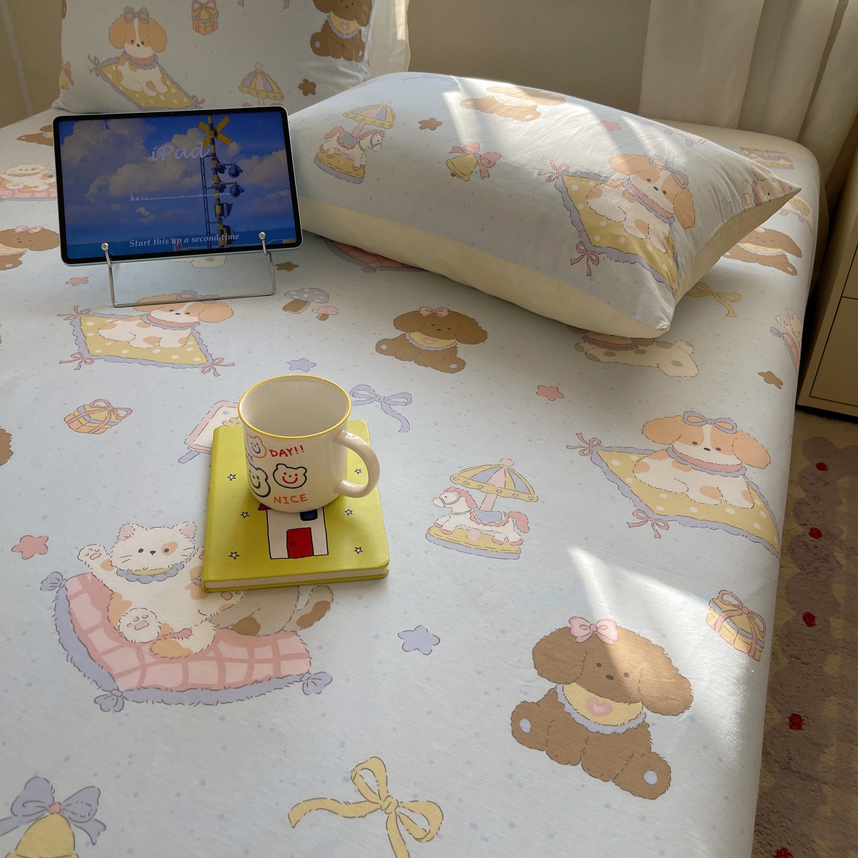 91家纺网 家纺一手货源 找家纺 六巷胡同 2026新款40支全棉13070INS卡通全棉单品枕套 猫狗游园会