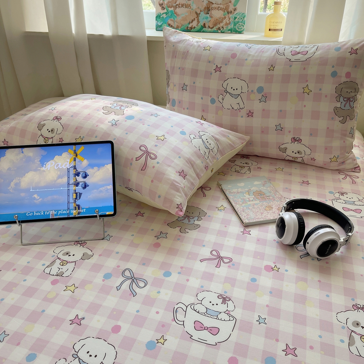 91家纺网 家纺一手货源 找家纺 六巷胡同 2026新款40支全棉13070INS卡通全棉单品枕套 粉格趣味犬