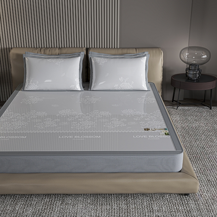 91家纺网 家纺一手货源 找家纺 小牛席业 2026新款【建模风格】PE清新叶语冰丝席席子凉席-床笠款 灰色