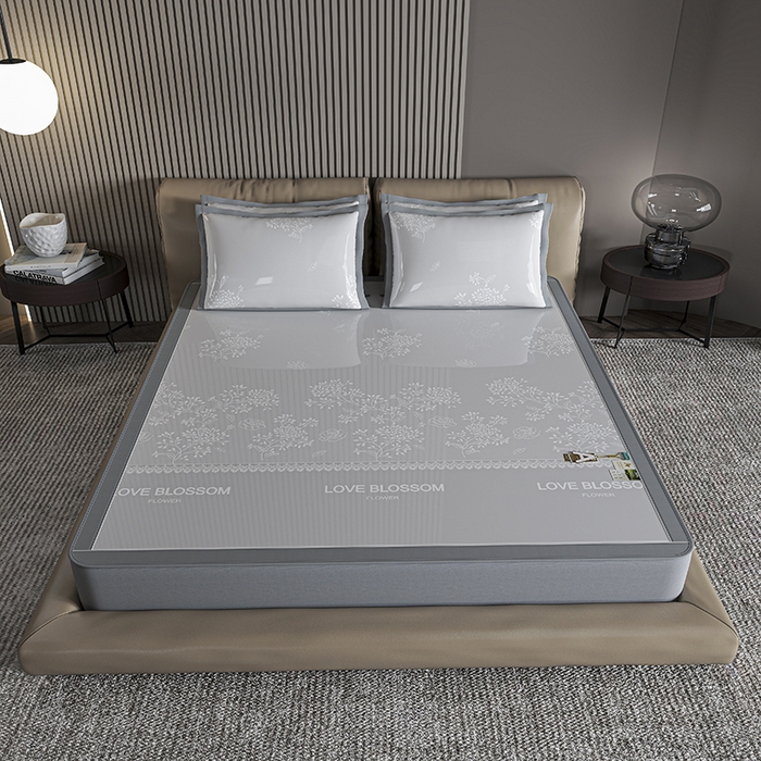 91家纺网 家纺一手货源 找家纺 小牛席业 2026新款【建模风格】PE清新叶语冰丝席席子凉席-床笠款 灰色