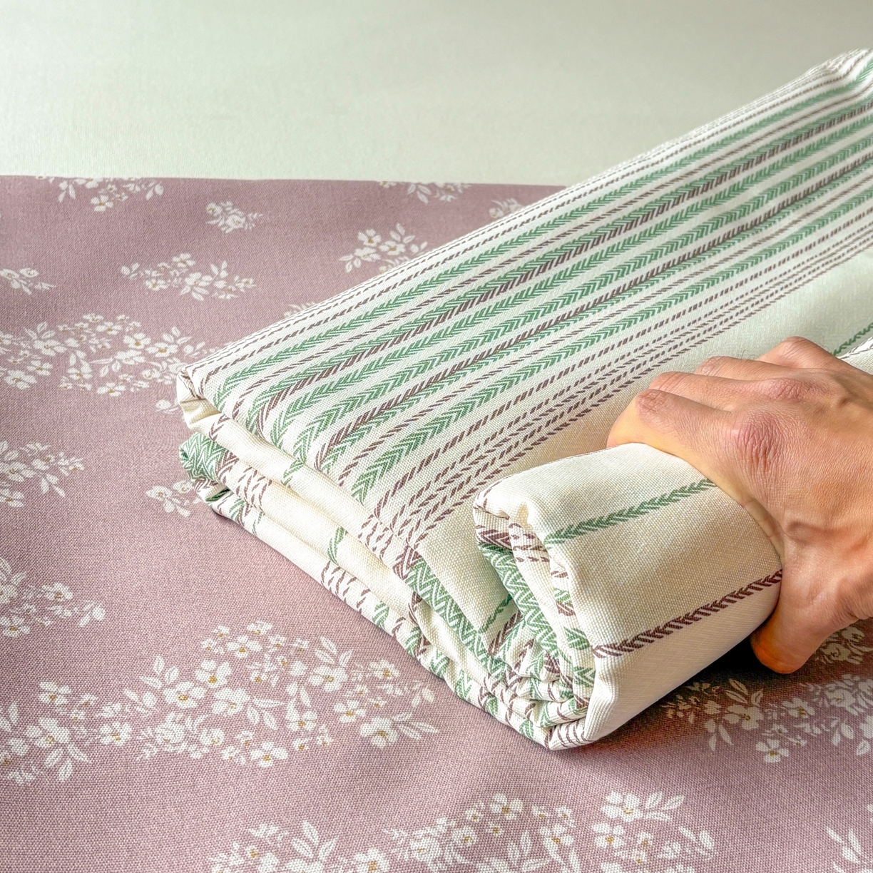 91家纺网 家纺一手货源 找家纺 青泽家纺 2025新款原棉标老粗布系列床单三件套 时光蓝条