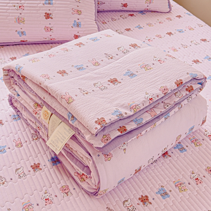 91家纺网 家纺一手货源 找家纺 （总）贝扬思家纺 2026新款云感双层纱7A抗菌夏被四件套系列-栀夏系列