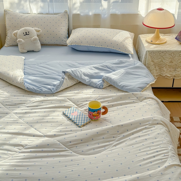 91家纺网 家纺一手货源 找家纺 贝扬思家纺 2026新款云感双层纱抗菌花边夏被-晴风系列 晴风-海盐汤圆