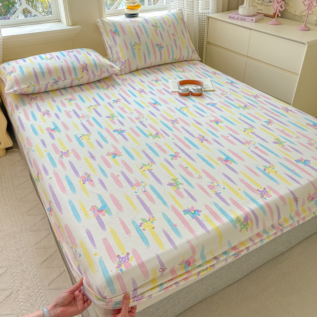 91家纺网 家纺一手货源 找家纺 青泽家纺 2025新款原棉老粗布床笠系列 彩虹小马