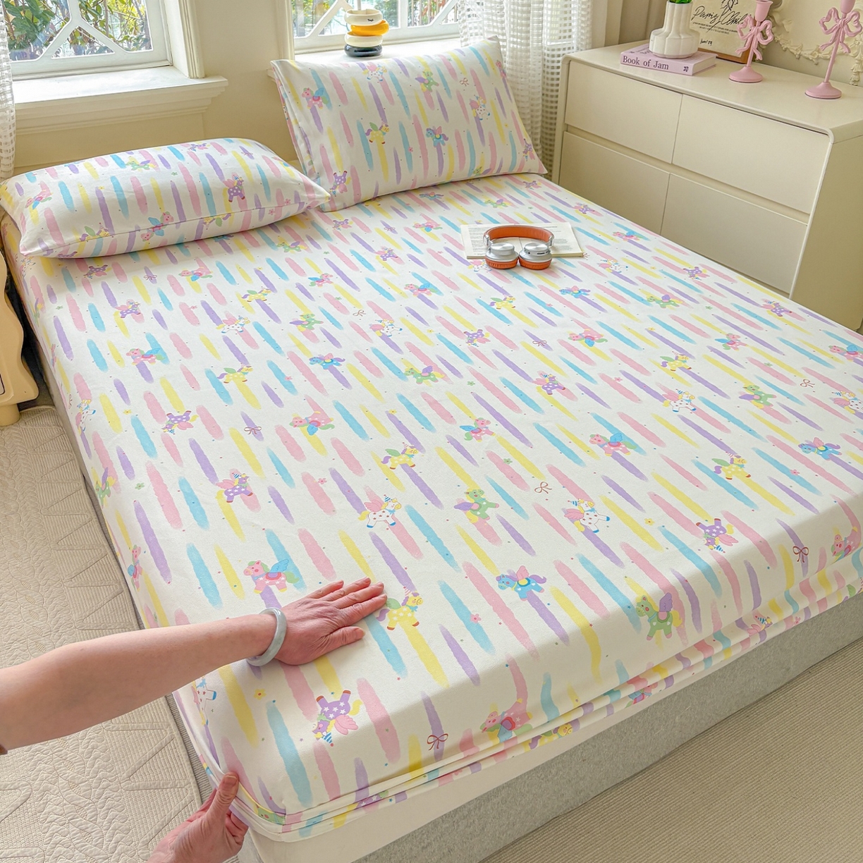 91家纺网 家纺一手货源 找家纺 青泽家纺 2025新款原棉老粗布床笠系列 彩虹小马