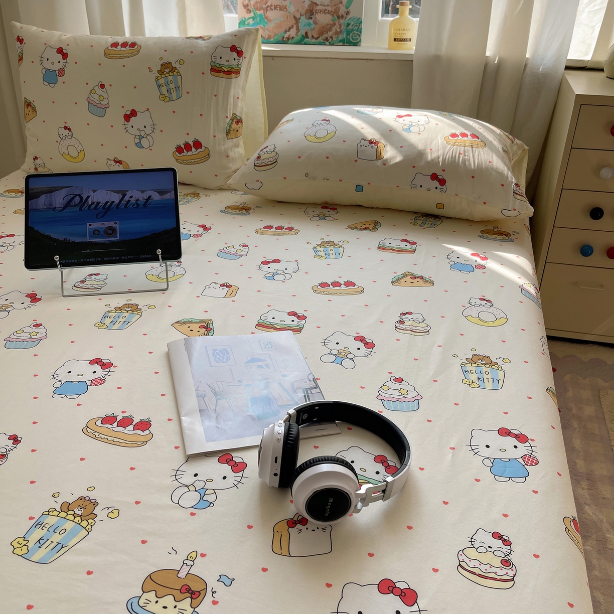 91家纺网 家纺一手货源 找家纺 六巷胡同 2026新款40支全棉13070INS卡通全棉单品床单 爱心汉堡喵