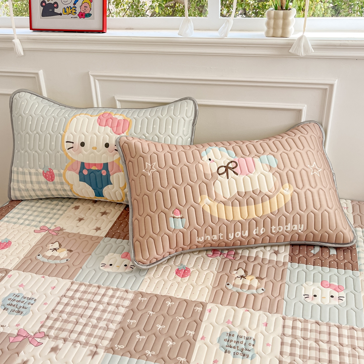 91家纺网 家纺一手货源 找家纺 摩妮卡 2026新款数码大版小清新乳胶凉席床席款三件套-场景一 盲盒小屋