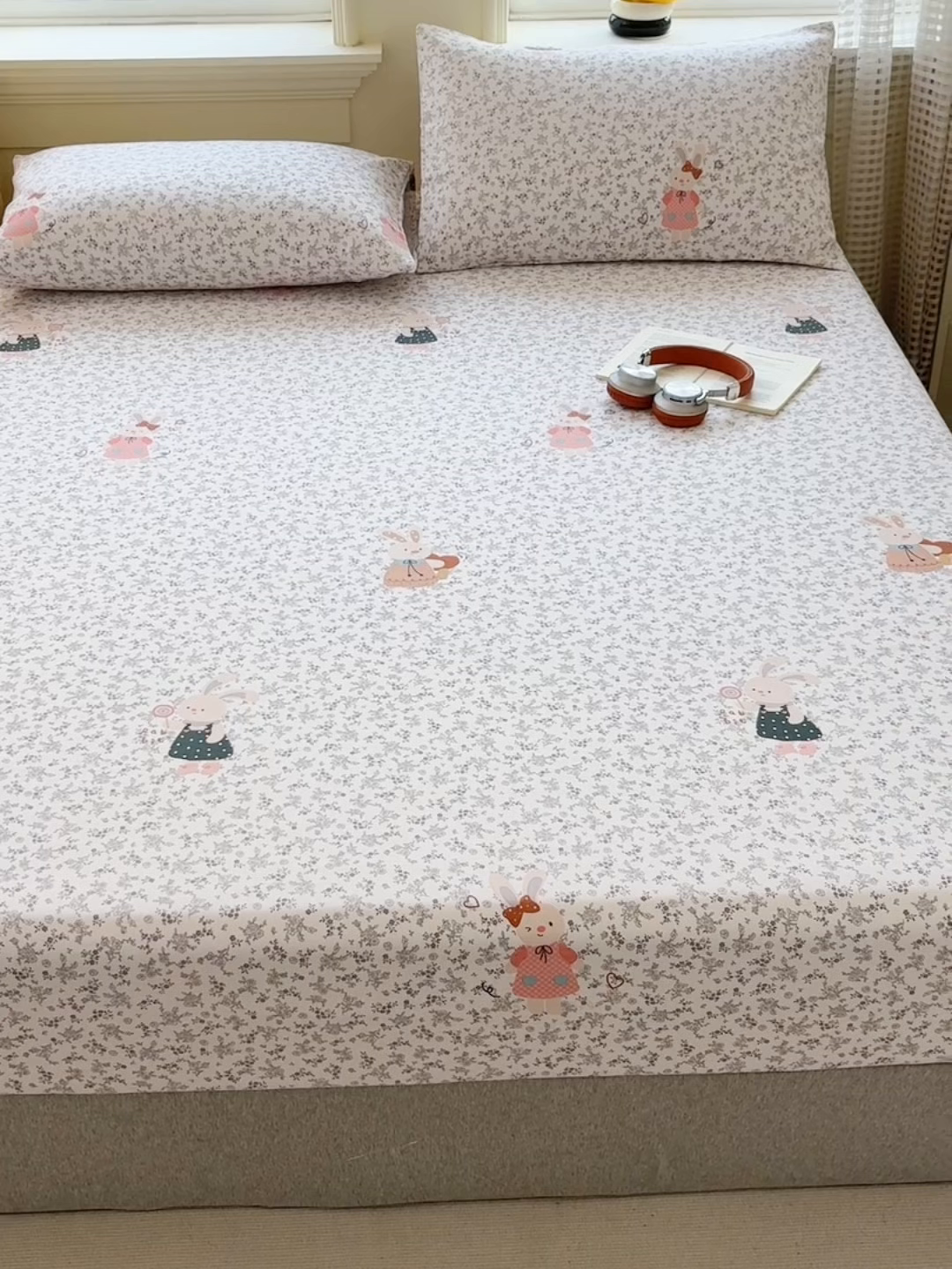 91家纺网 家纺一手货源 找家纺 青泽家纺 2025新款原棉老粗布床笠系列 花间兔