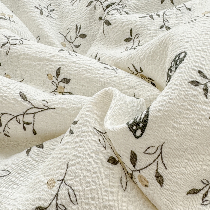 91家纺网 家纺一手货源 找家纺 贝扬思家纺 2026新款云感双层纱抗菌花边夏被-晴风系列 晴风-困蝶