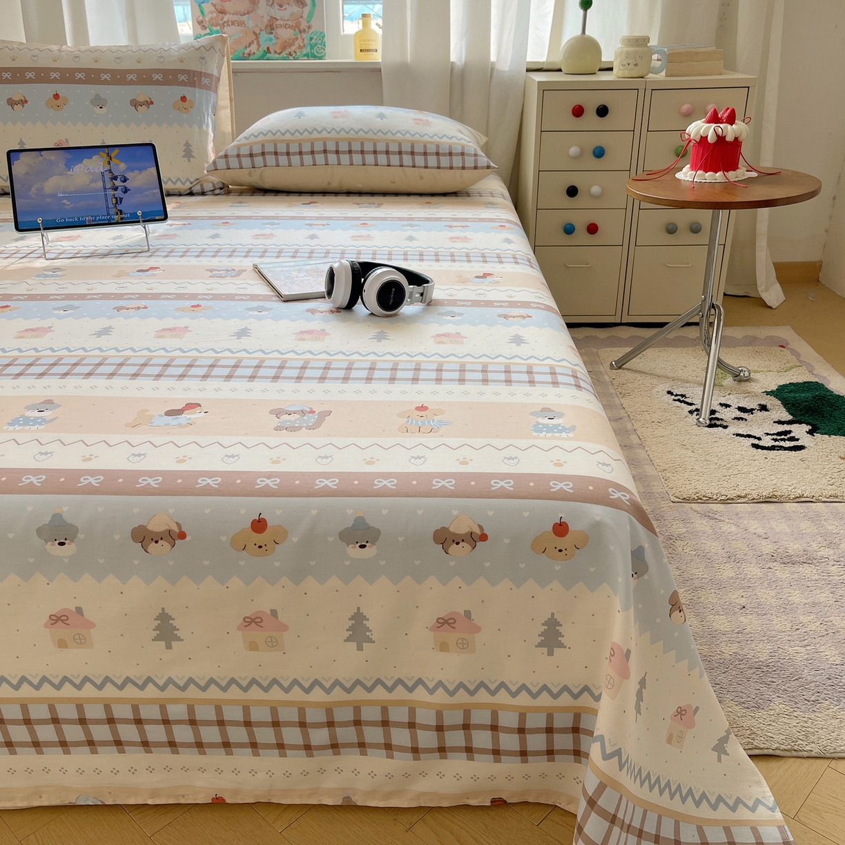 91家纺网 家纺一手货源 找家纺 六巷胡同 2026新款40支全棉13070INS卡通全棉单品床单 费尔岛狗狗