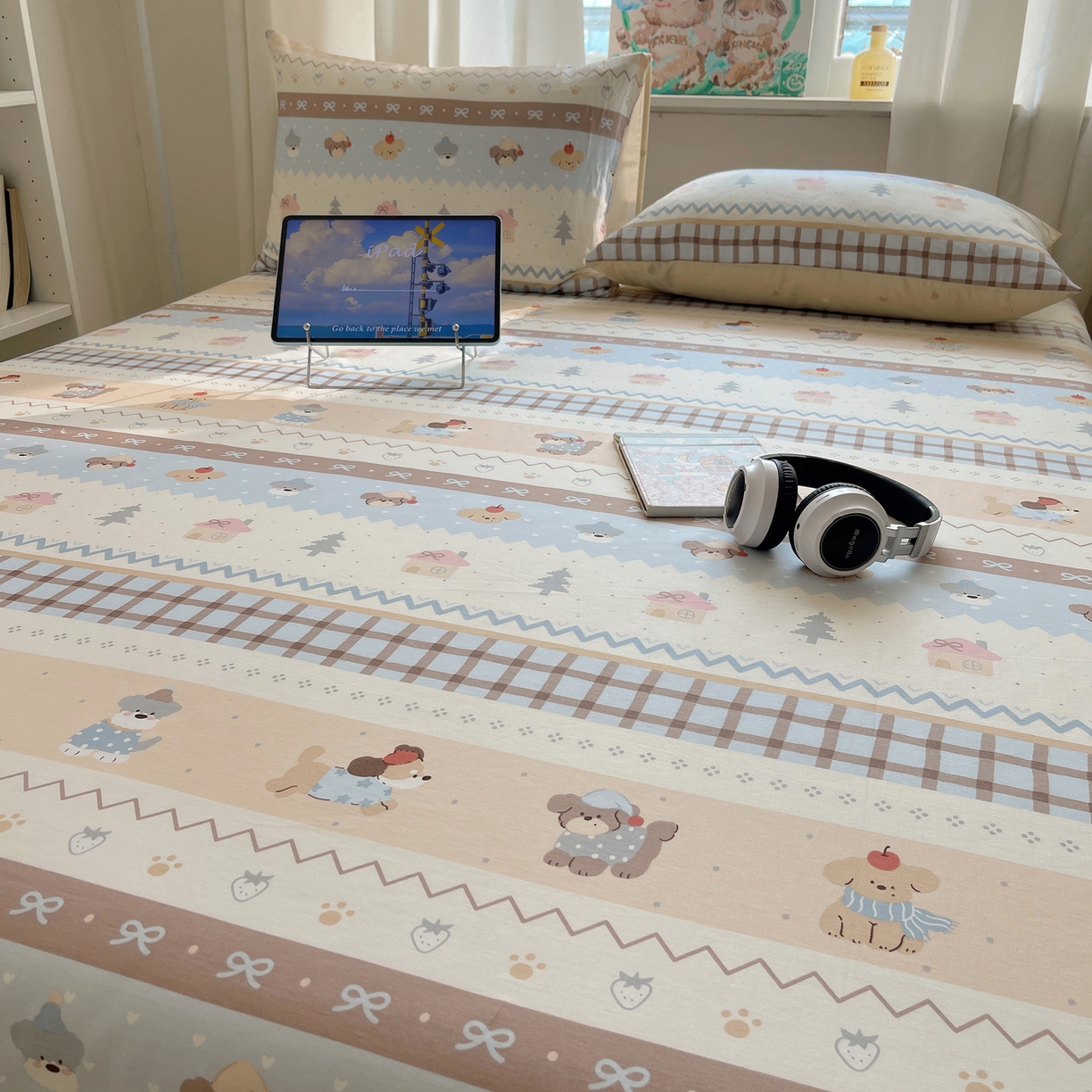 91家纺网 家纺一手货源 找家纺 六巷胡同 2026新款40支全棉13070INS卡通全棉单品床单 费尔岛狗狗