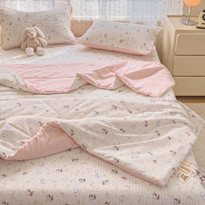 91家纺网 家纺一手货源 找家纺 （总）贝扬思家纺 2026新款云感双层纱7A抗菌夏被四件套系列-栀夏系列