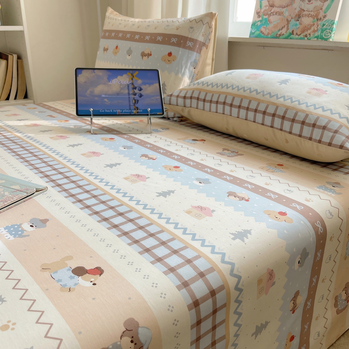 91家纺网 家纺一手货源 找家纺 六巷胡同 2026新款40支全棉13070INS卡通全棉单品床单 费尔岛狗狗