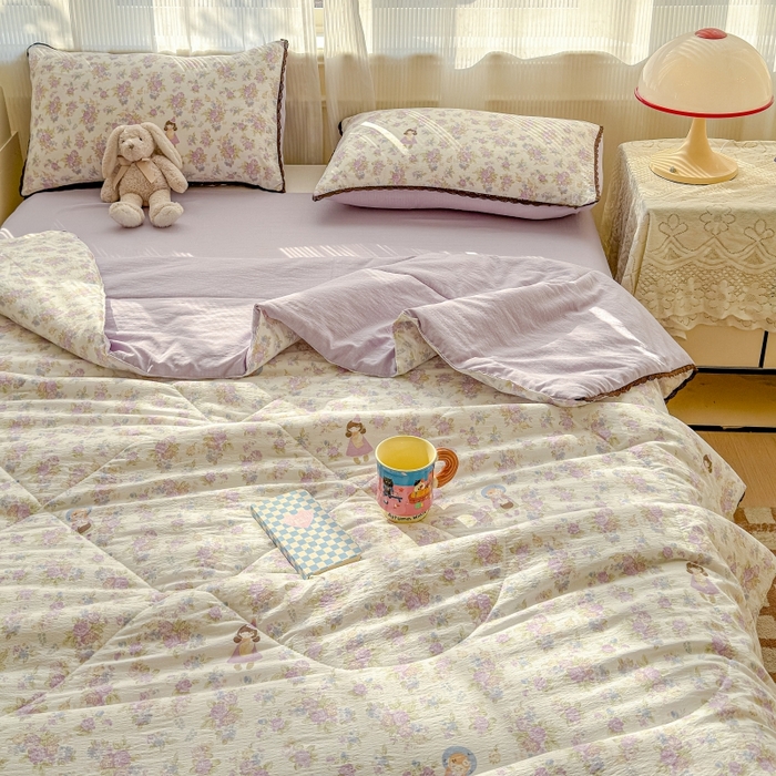 91家纺网 家纺一手货源 找家纺 贝扬思家纺 2026新款云感双层纱抗菌花边夏被-晴风系列 晴风-梦境之间