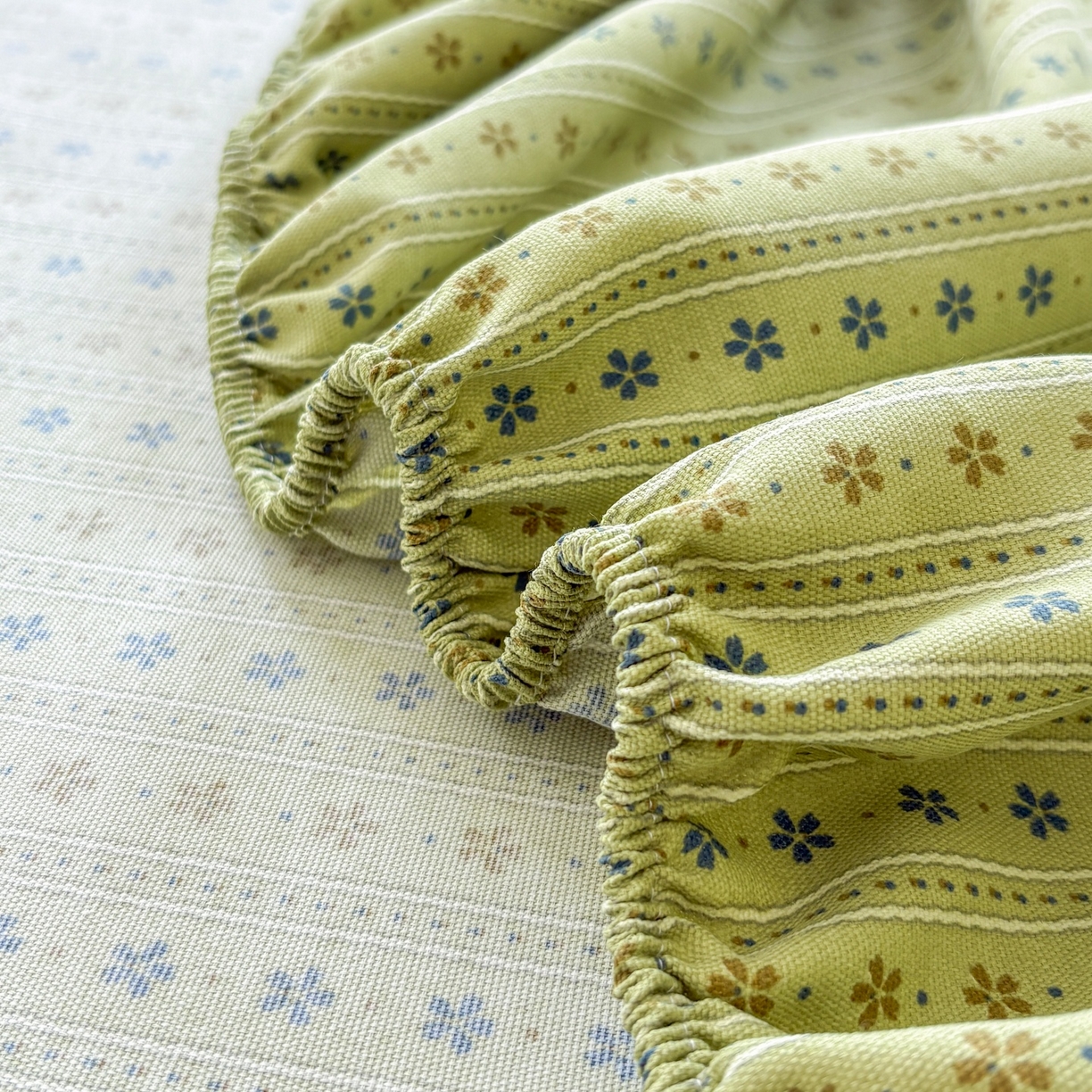 91家纺网 家纺一手货源 找家纺 青泽家纺 2025新款原棉老粗布床笠系列 沐研绿