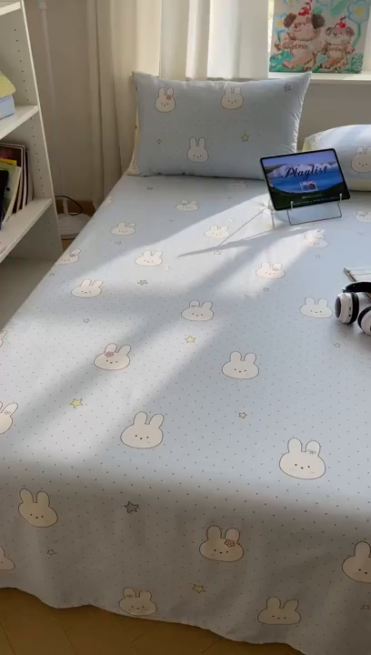 91家纺网 家纺一手货源 找家纺 六巷胡同 2026新款40支全棉13070INS卡通全棉单品床单 蓝调波点兔