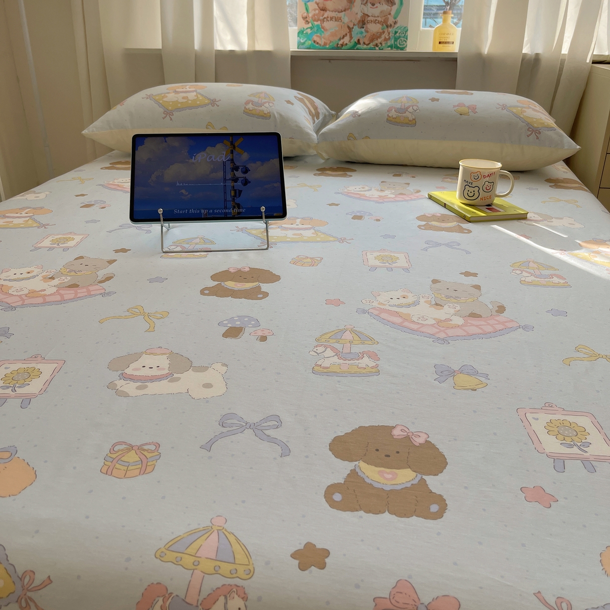 91家纺网 家纺一手货源 找家纺 六巷胡同 2026新款40支全棉13070INS卡通全棉单品床单 猫狗游园会