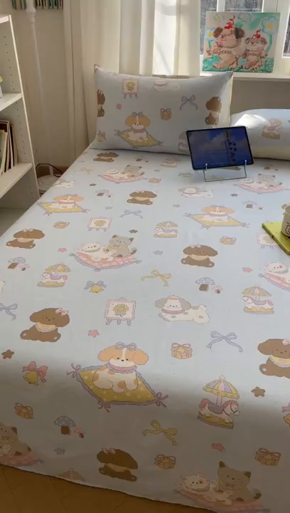 91家纺网 家纺一手货源 找家纺 六巷胡同 2026新款40支全棉13070INS卡通全棉单品床单 猫狗游园会