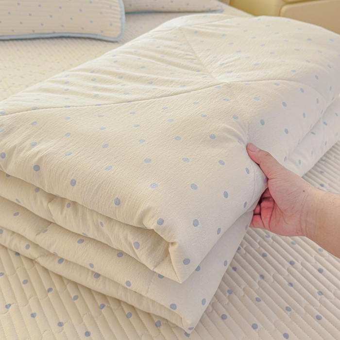 91家纺网 家纺一手货源 找家纺 贝扬思家纺 2026新款云感双层纱7A抗菌夏被四件套系列-栀夏系列 栀夏-海盐汤圆