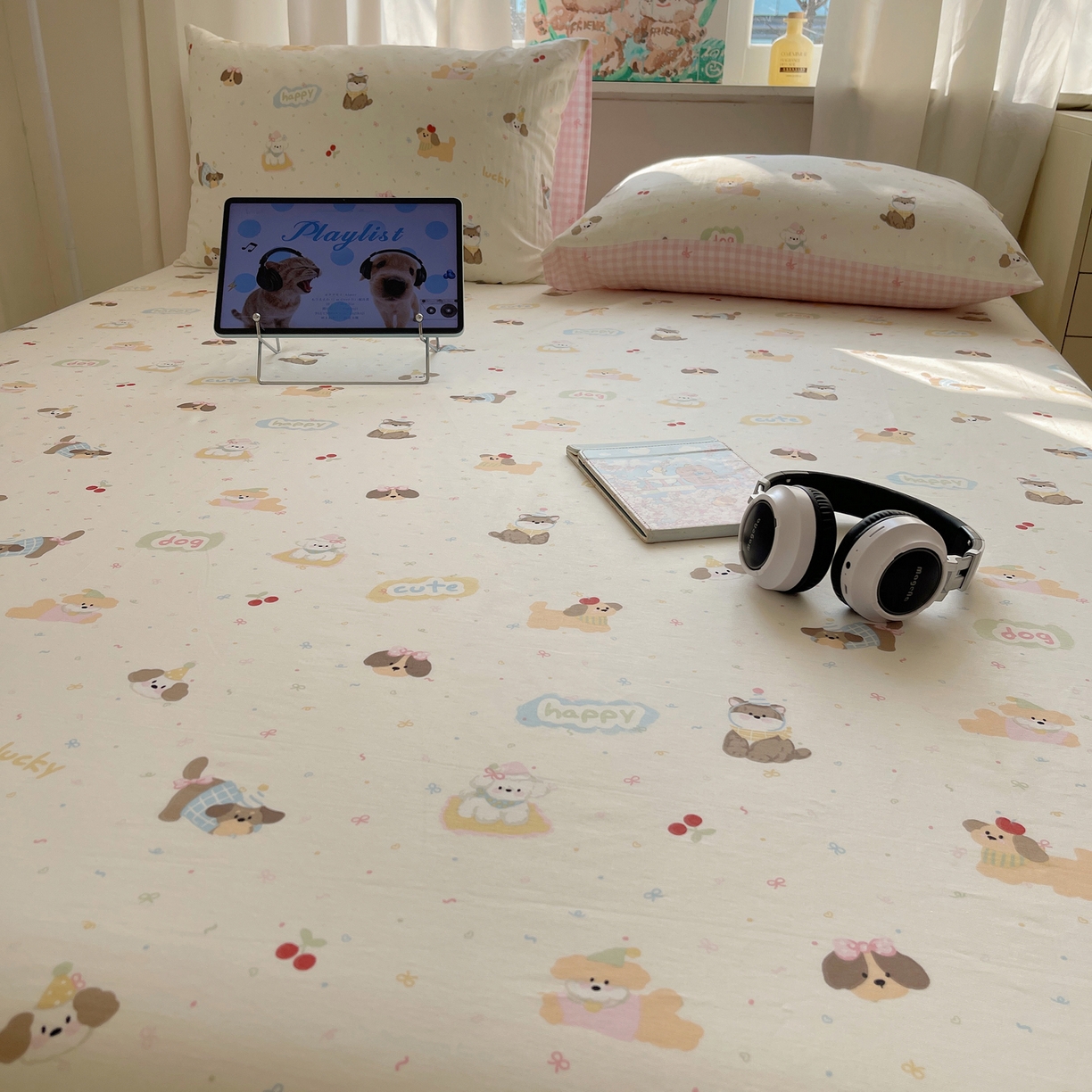 91家纺网 家纺一手货源 找家纺 六巷胡同 2026新款40支全棉13070INS卡通全棉单品床单 汪星人派对