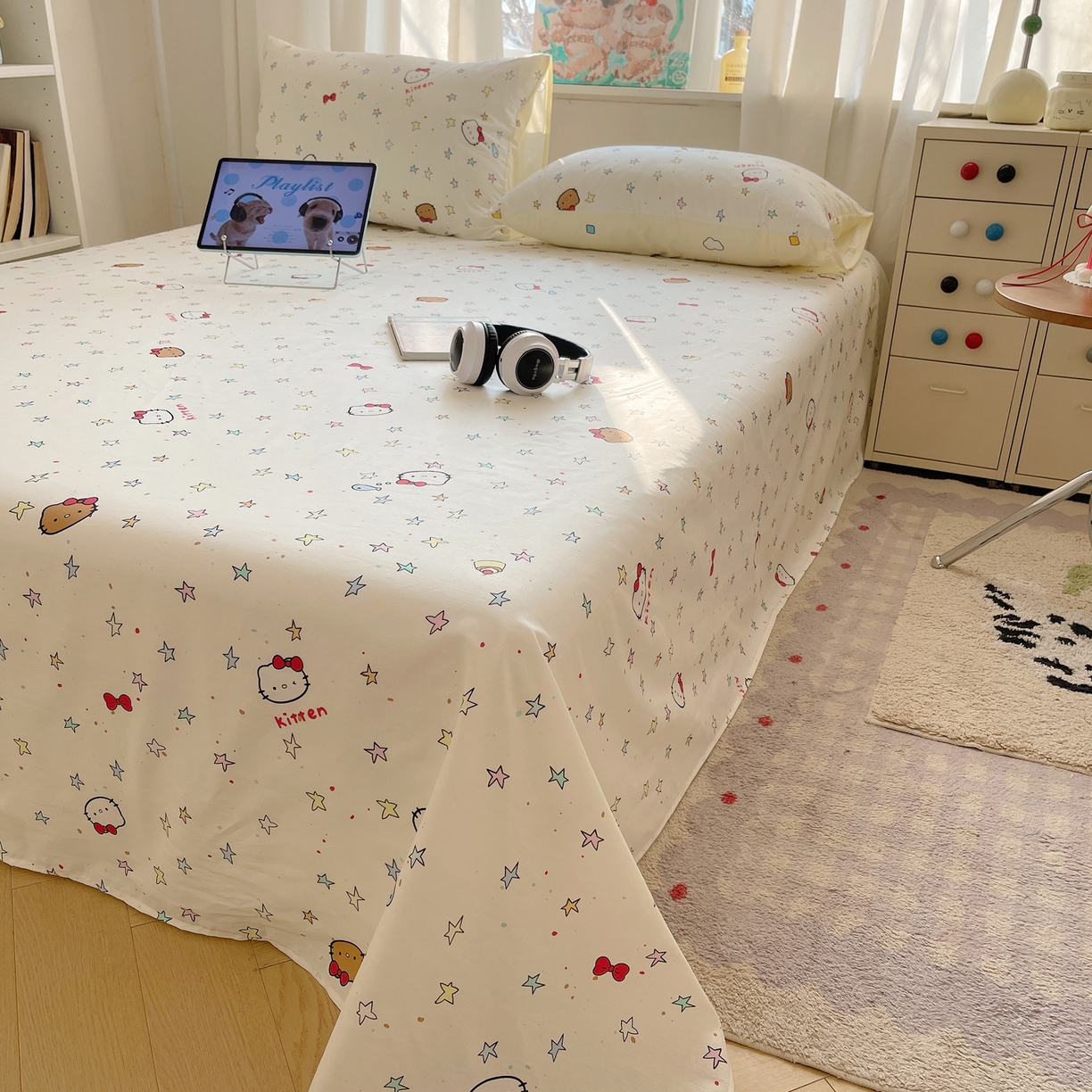 91家纺网 家纺一手货源 找家纺 六巷胡同 2026新款40支全棉13070INS卡通全棉单品床单 星星萝莉猫