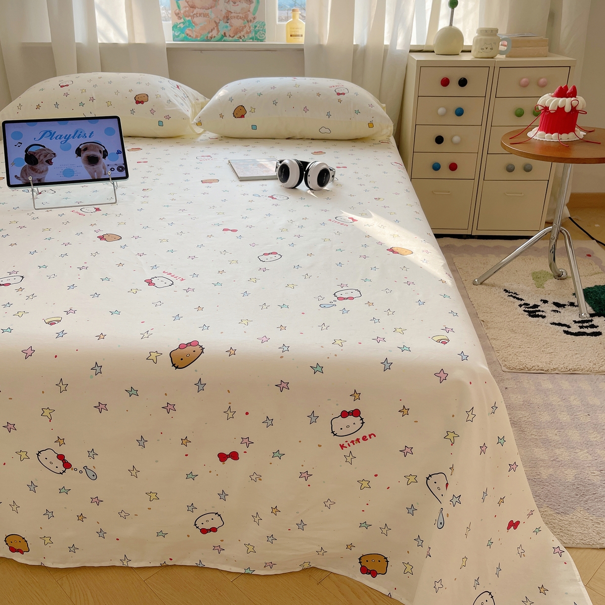 91家纺网 家纺一手货源 找家纺 六巷胡同 2026新款40支全棉13070INS卡通全棉单品床单 星星萝莉猫