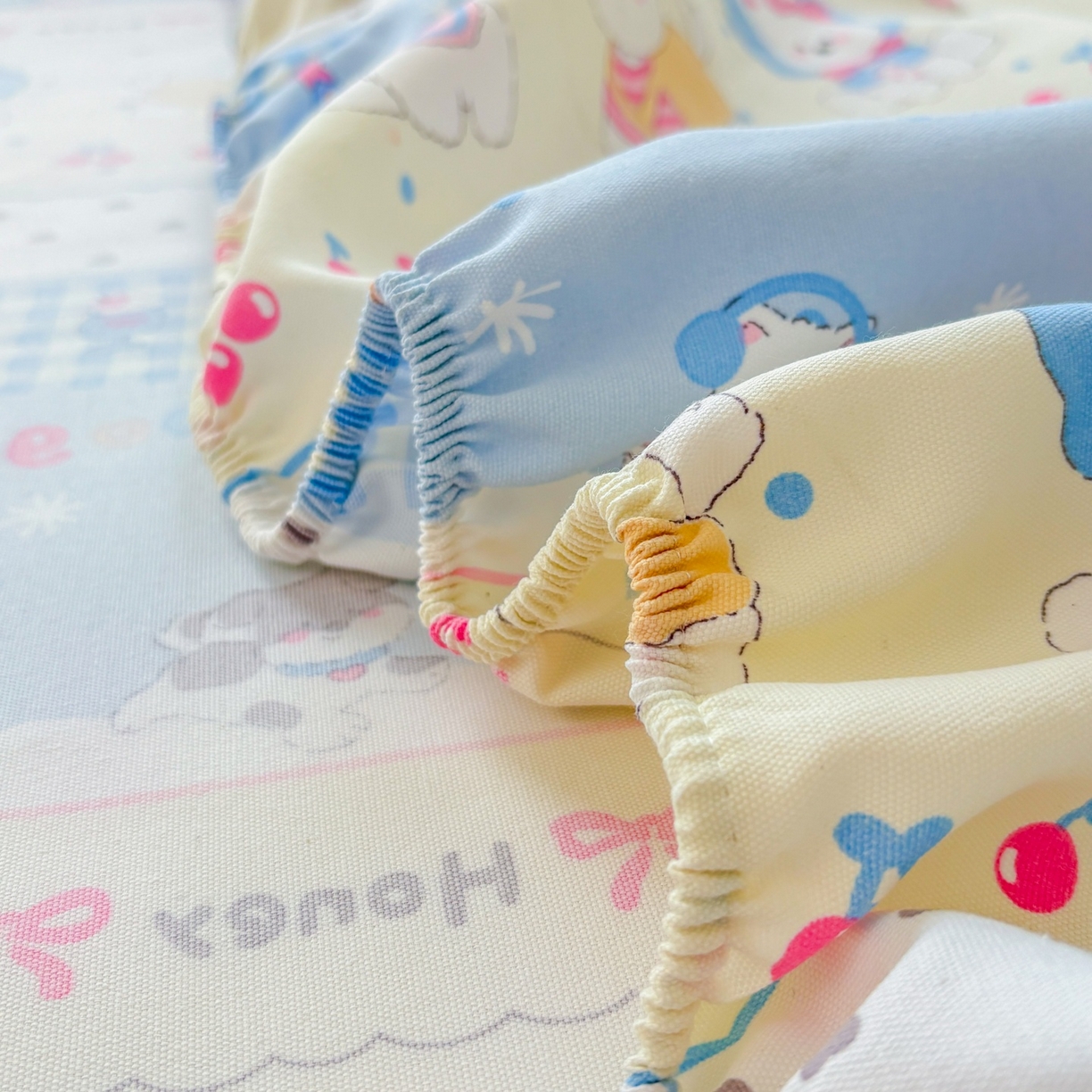 91家纺网 家纺一手货源 找家纺 青泽家纺 2025新款原棉老粗布床笠系列 甜心小狗