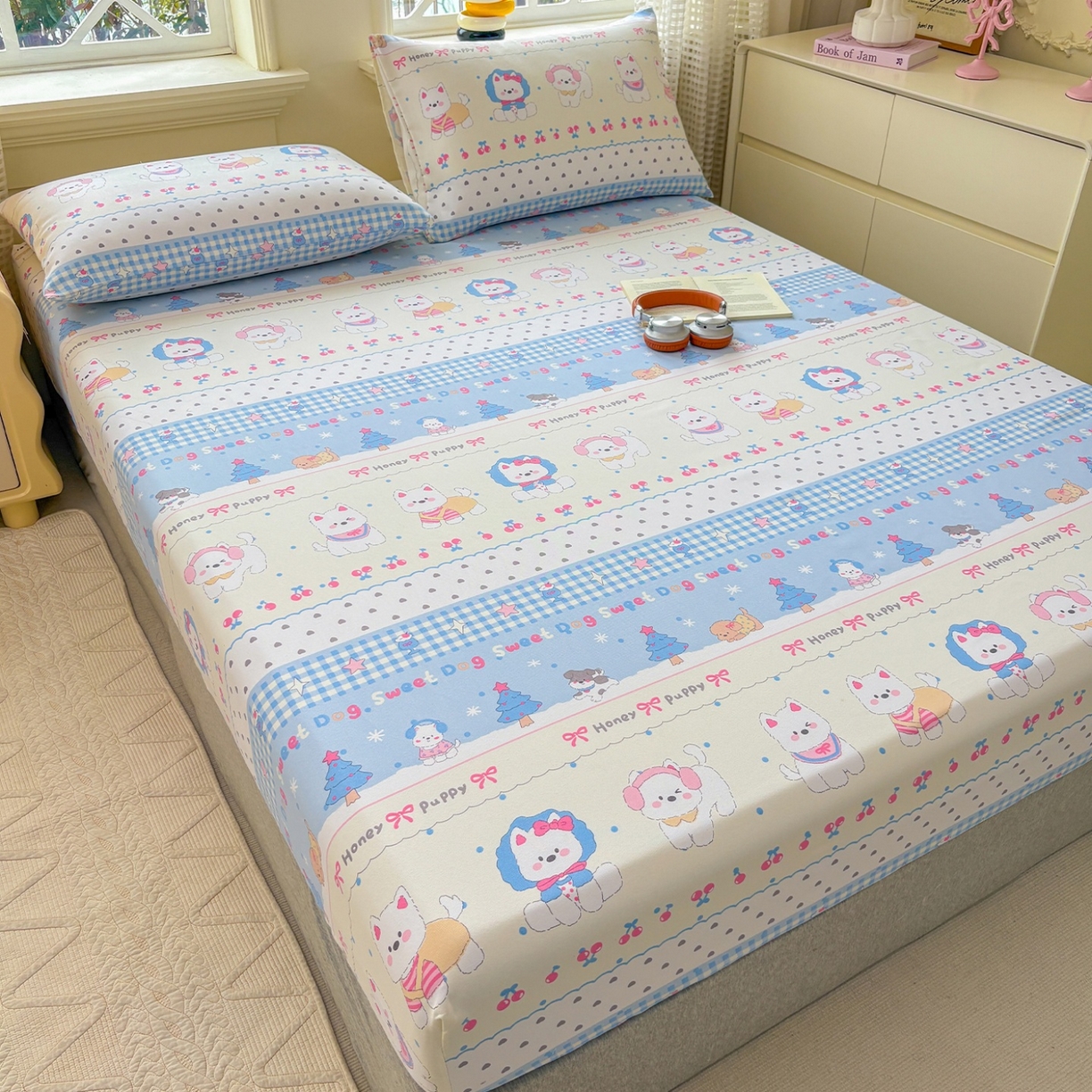 91家纺网 家纺一手货源 找家纺 青泽家纺 2025新款原棉老粗布床笠系列 甜心小狗