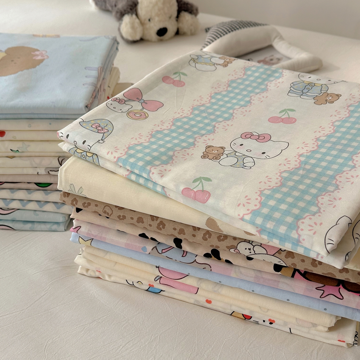 91家纺网 家纺一手货源 找家纺 六巷胡同 2026新款40支全棉13070INS卡通全棉单品床单 组合叠拍图