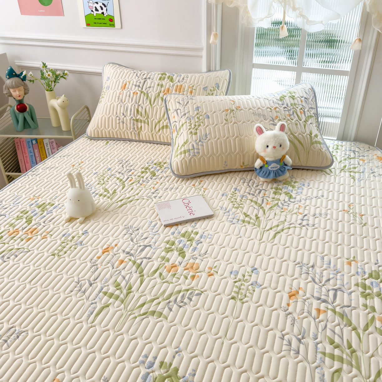 91家纺网 家纺一手货源 找家纺 摩妮卡 2026新款数码大版小清新乳胶凉席床席款三件套-场景一 清新花语