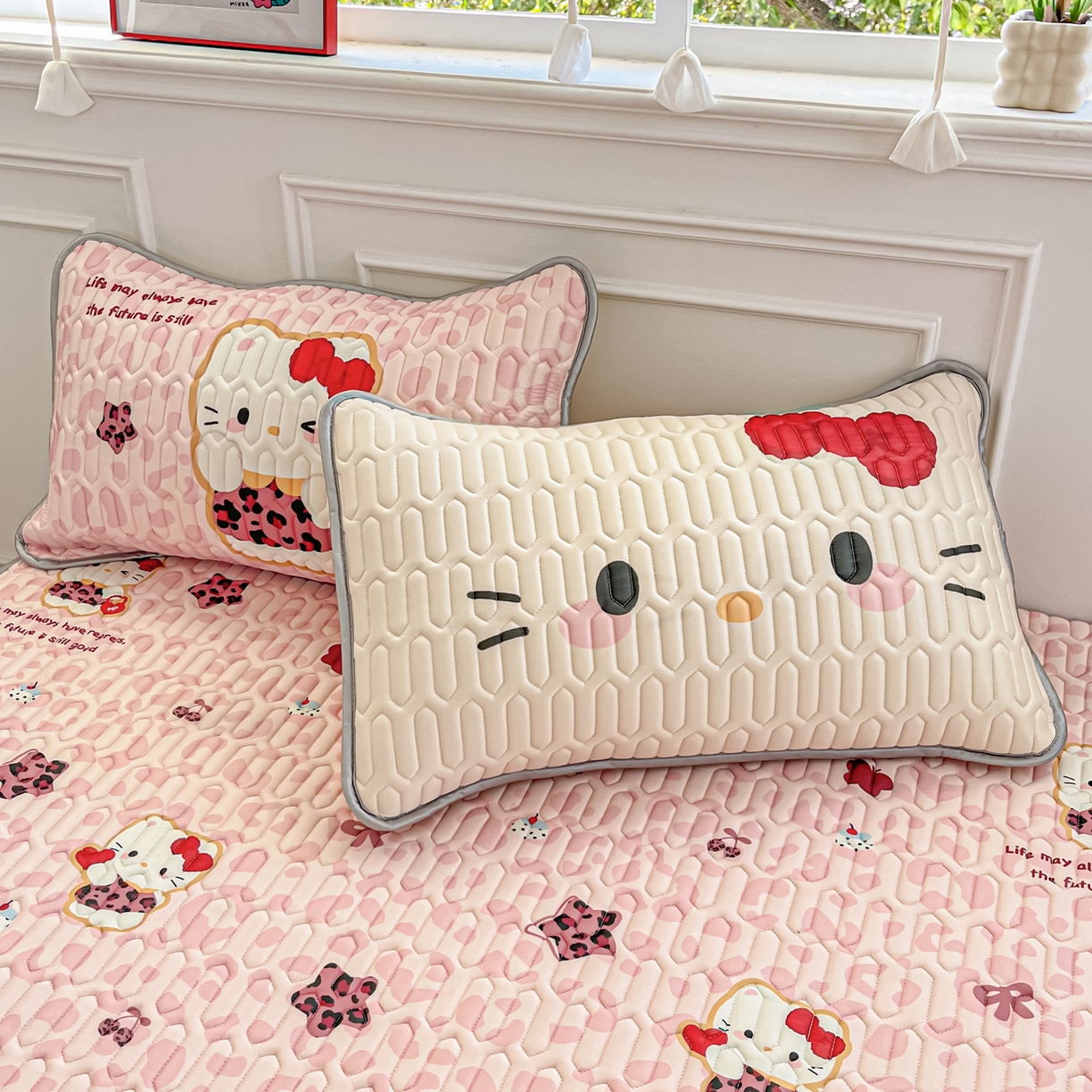 91家纺网 家纺一手货源 找家纺 摩妮卡 2026新款数码大版小清新乳胶凉席床席款三件套-场景一 趣巧小猫咪-粉