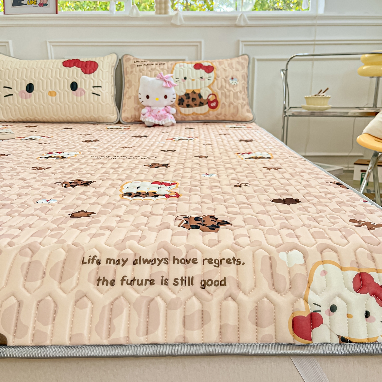 91家纺网 家纺一手货源 找家纺 摩妮卡 2026新款数码大版小清新乳胶凉席床席款三件套-场景一 趣巧小猫咪-咖