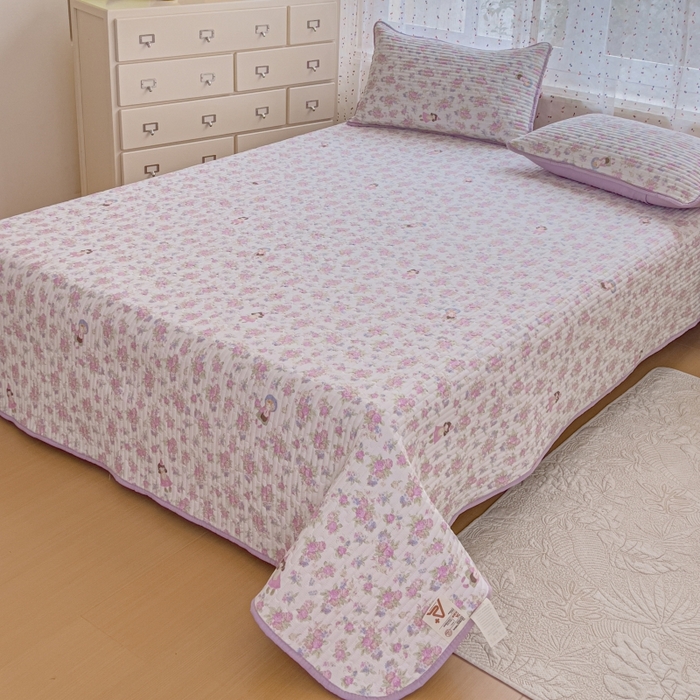 91家纺网 家纺一手货源 找家纺 贝扬思家纺 2026新款云感双层纱7A抗菌夏被四件套系列-栀夏系列 栀夏-梦境之间