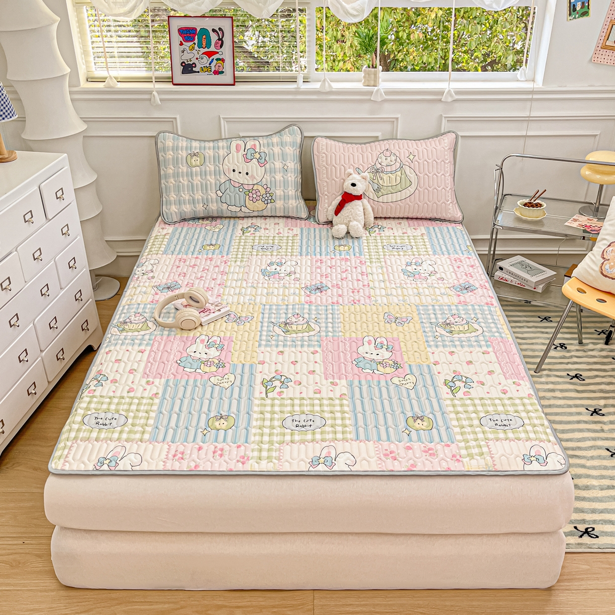 91家纺网 家纺一手货源 找家纺 摩妮卡 2026新款数码大版小清新乳胶凉席床席款三件套-场景一 童话小片段