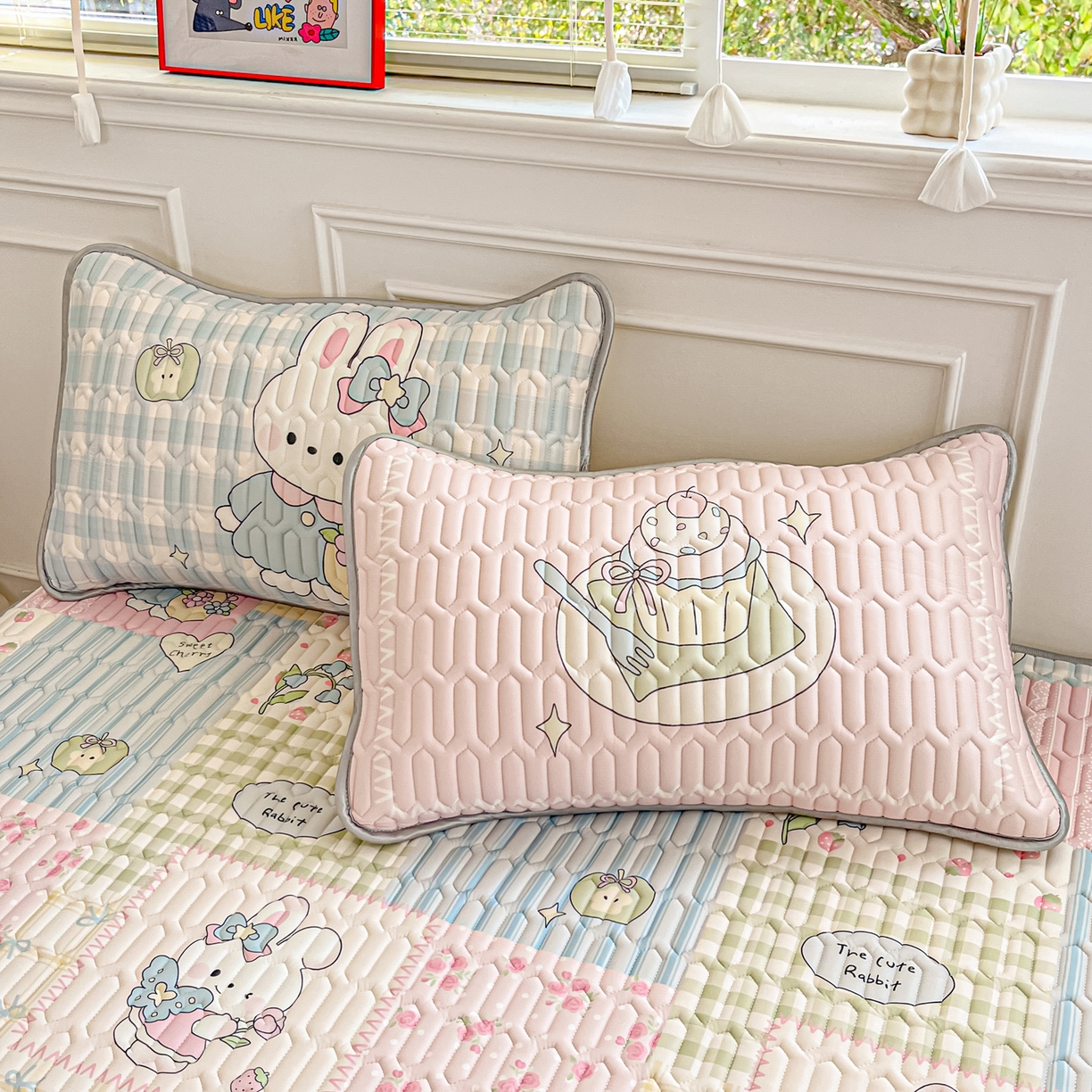 91家纺网 家纺一手货源 找家纺 摩妮卡 2026新款数码大版小清新乳胶凉席床席款三件套-场景一 童话小片段