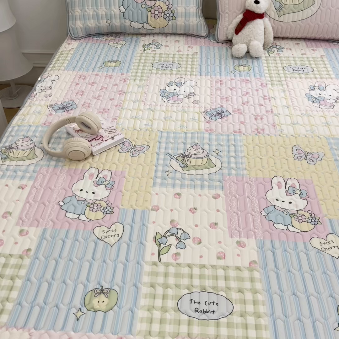 91家纺网 家纺一手货源 找家纺 摩妮卡 2026新款数码大版小清新乳胶凉席床席款三件套-场景一 童话小片段