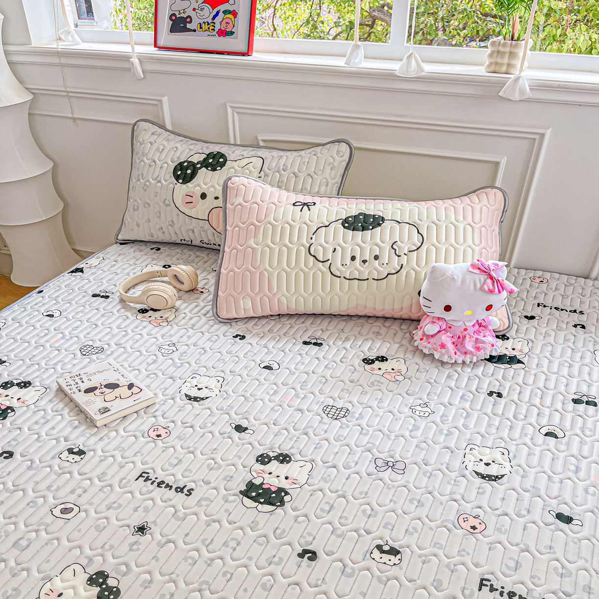 91家纺网 家纺一手货源 找家纺 摩妮卡 2026新款数码大版小清新乳胶凉席床席款三件套-场景一 温暖日常-蓝