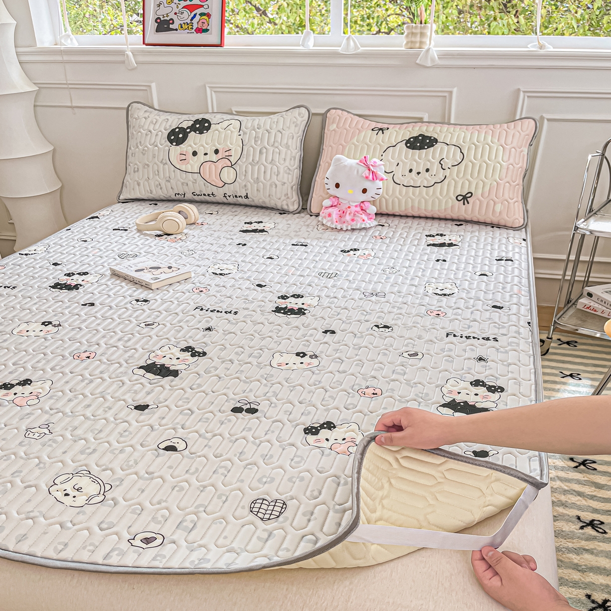 91家纺网 家纺一手货源 找家纺 摩妮卡 2026新款数码大版小清新乳胶凉席床席款三件套-场景一 温暖日常-蓝