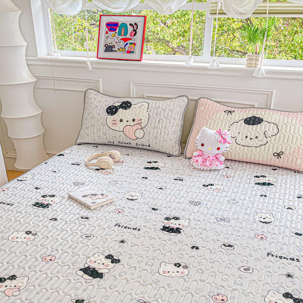 91家纺网 家纺一手货源 找家纺 摩妮卡 2026新款数码大版小清新乳胶凉席床席款三件套-场景一 温暖日常-蓝