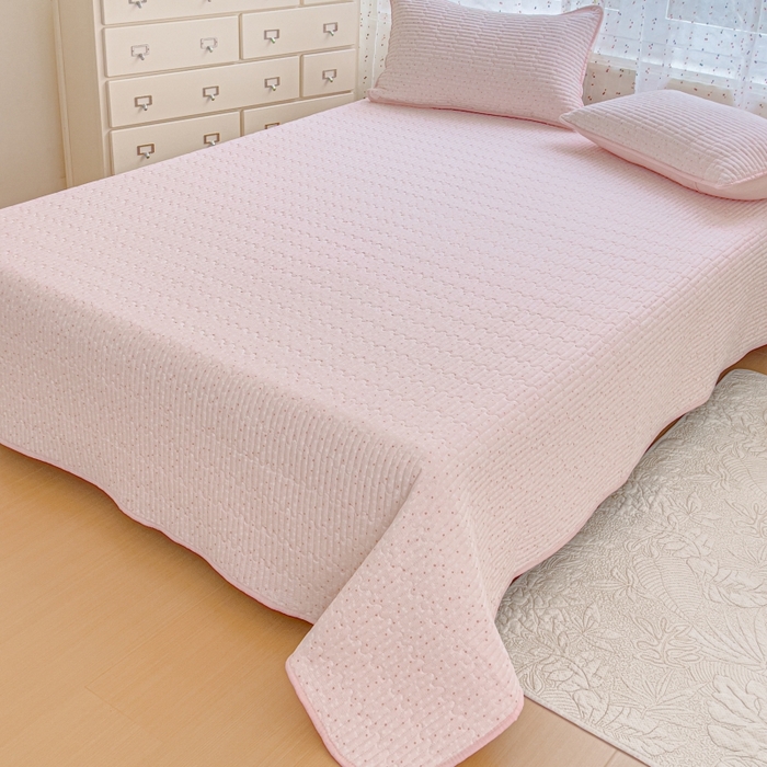 91家纺网 家纺一手货源 找家纺 贝扬思家纺 2026新款云感双层纱7A抗菌夏被四件套系列-栀夏系列 栀夏-樱桃奶球