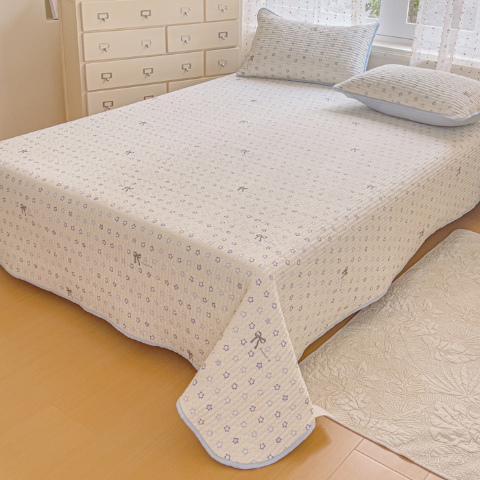 91家纺网 家纺一手货源 找家纺 贝扬思家纺 2026新款云感双层纱7A抗菌夏被四件套系列-栀夏系列 栀夏-摘星