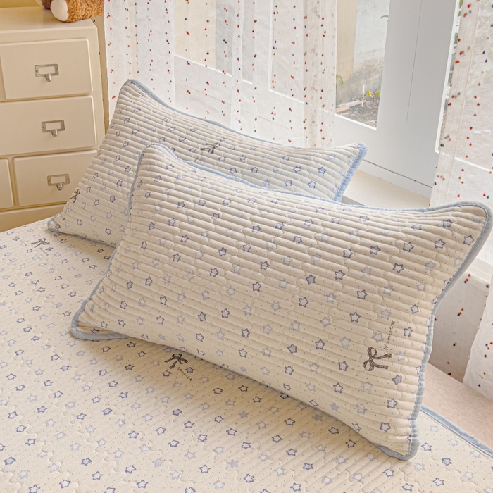 91家纺网 家纺一手货源 找家纺 贝扬思家纺 2026新款云感双层纱7A抗菌夏被四件套系列-栀夏系列 栀夏-摘星