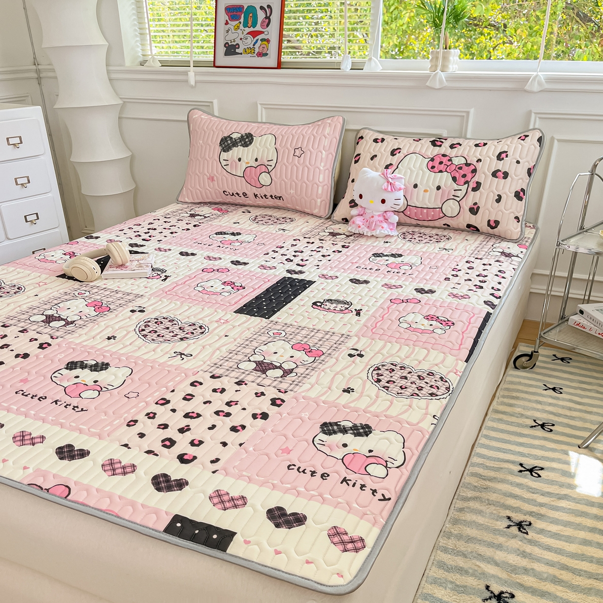 91家纺网 家纺一手货源 找家纺 摩妮卡 2026新款数码大版小清新乳胶凉席床席款三件套-场景一 心动收藏小屋