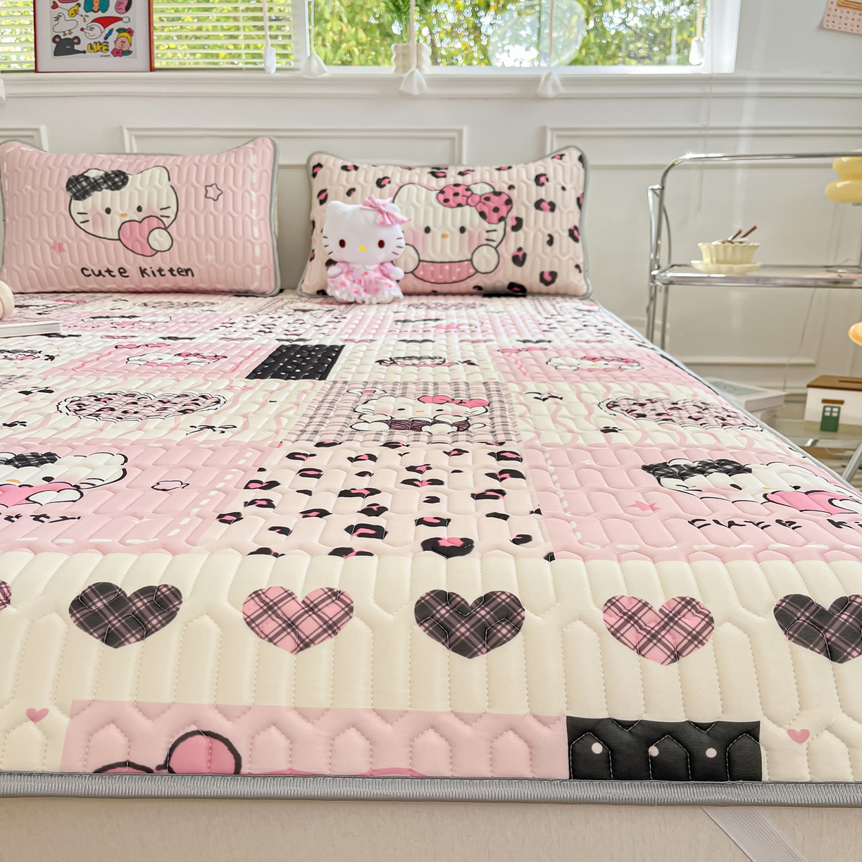 91家纺网 家纺一手货源 找家纺 摩妮卡 2026新款数码大版小清新乳胶凉席床席款三件套-场景一 心动收藏小屋