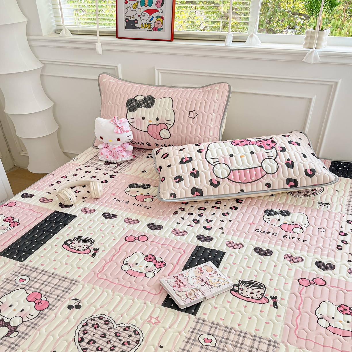 91家纺网 家纺一手货源 找家纺 摩妮卡 2026新款数码大版小清新乳胶凉席床席款三件套-场景一 心动收藏小屋