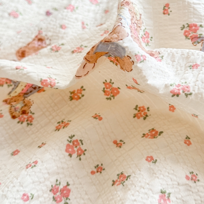 91家纺网 家纺一手货源 找家纺 梦舒阳家纺 新款泡芙棉双层纱四件套皱皱纱四季款泡芙纱四件套现货充足 生日熊