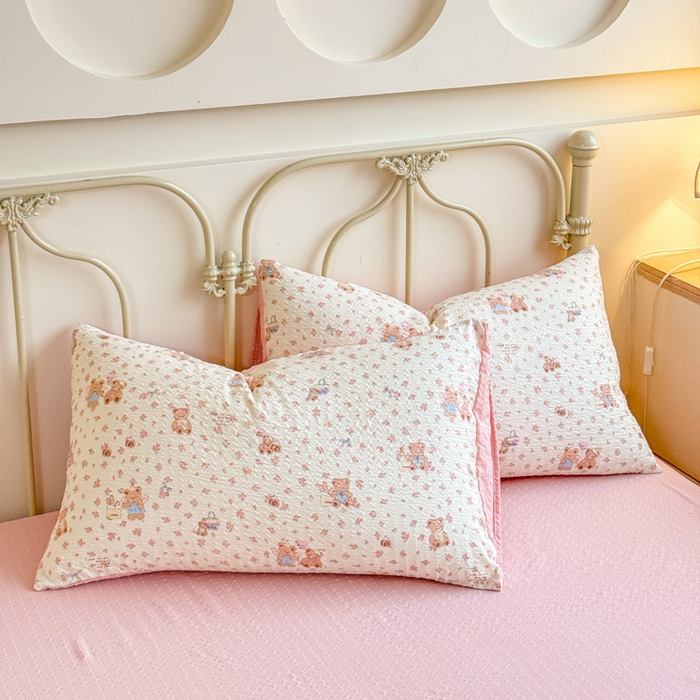 91家纺网 家纺一手货源 找家纺 梦舒阳家纺 新款泡芙棉双层纱四件套皱皱纱四季款泡芙纱四件套现货充足 生日熊